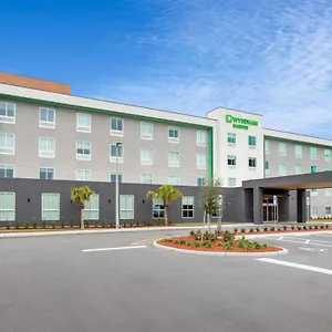 *** Hotel Wyndham Garden Airport - Free Airport Shuttle United States